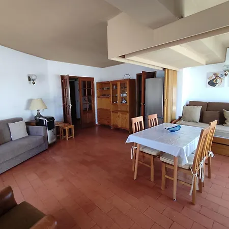 10b Invicta - Casas & Papeis Apartament