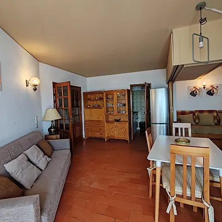 10b Invicta - Casas & Papeis *